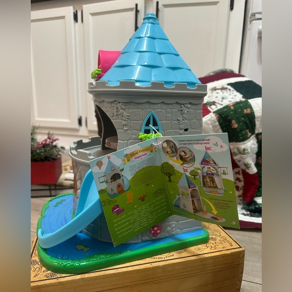 New Li'l Woodzeez Royal Series Castle & Furniture Dollhouse Playset - Picture 11 of 13